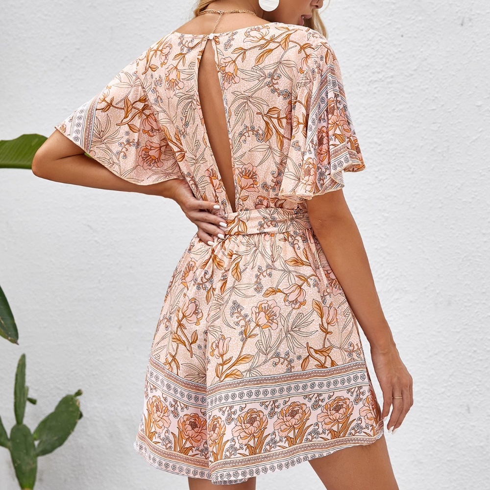 Boho Pink Floral Butterfly Sleeve Romper Open Back - Picture 4 of 5